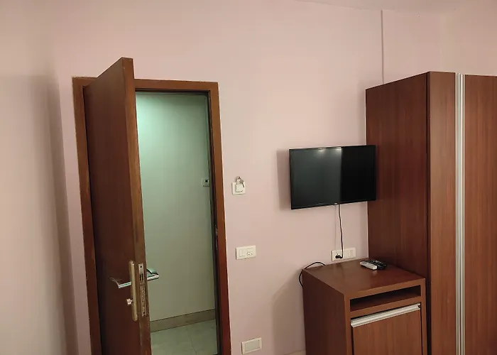 Apollo Guest House
