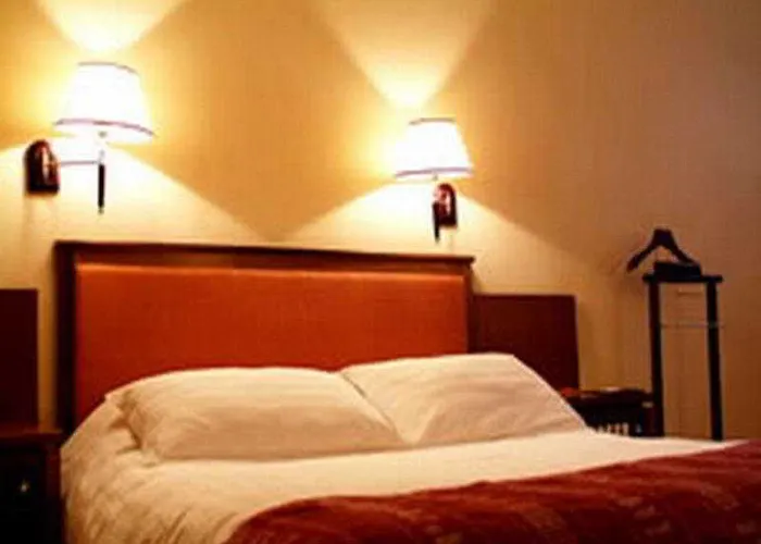 He XI Resort Hotel