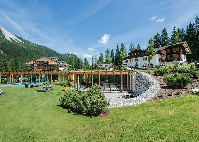  Dolomitenhof & Chalet Alte Post