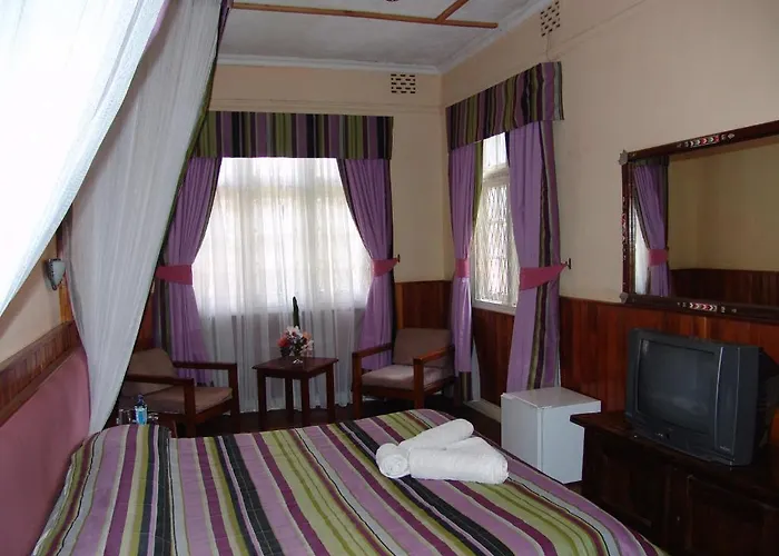 Cheap hotel: Sirona Getaway Hotel