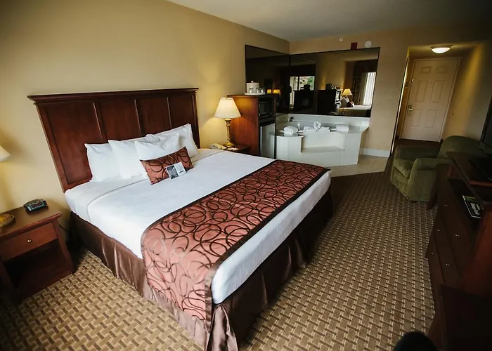 Grand Plaza Hotel, Trademark Collection By Wyndham