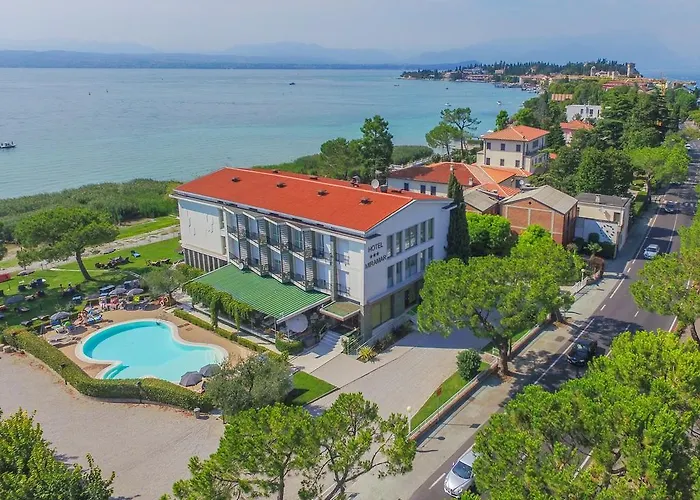 Cheap hotel: Hotel Miramar