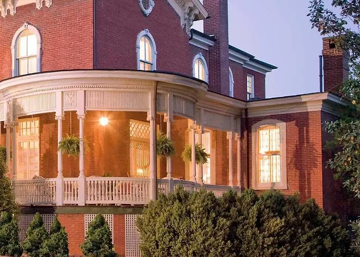 The Carriage House Inn B&B
