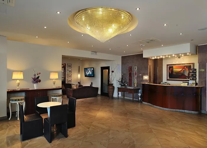 Hotel Bridge