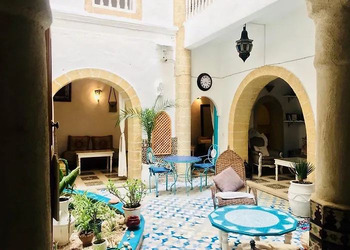 Riad Lalla Zina