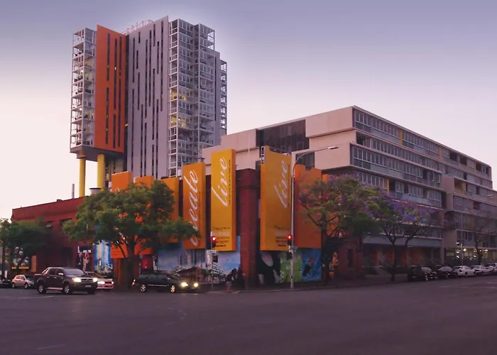 Istay Precinct