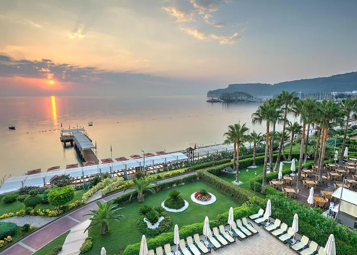 Strandhotel: Golden Lotus Hotel