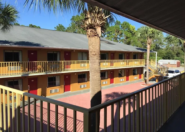 Country Hearth Inn-