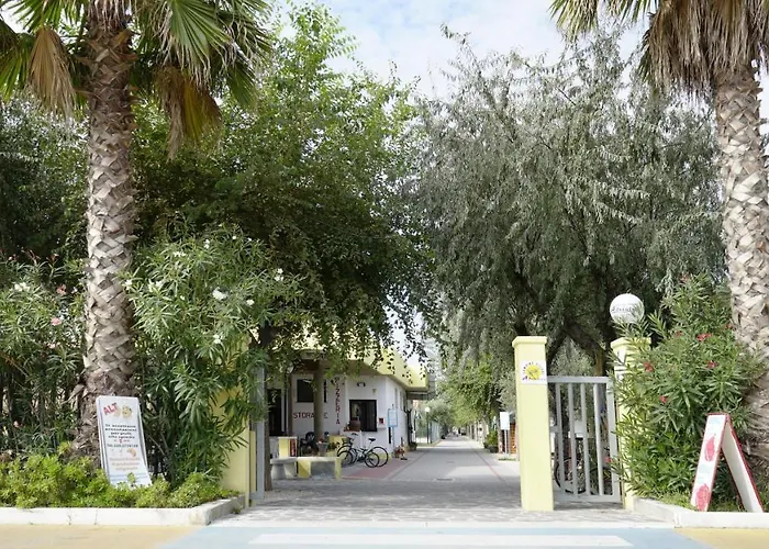  Village Adriatico