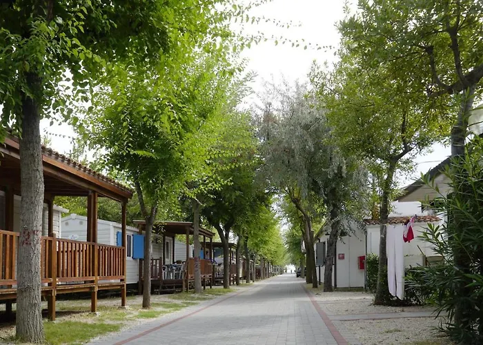  Village Adriatico