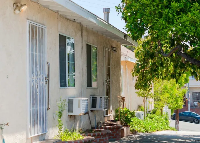 Charming 2Br Casita In Front Of Park