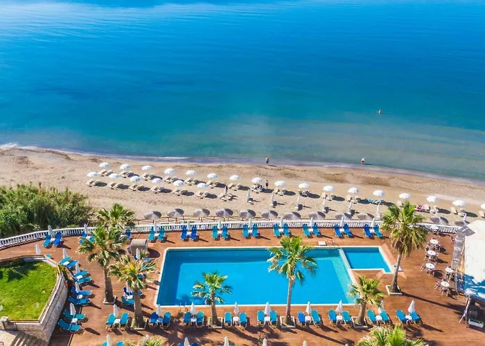 Strandhotel: Crystal Beach Hotel