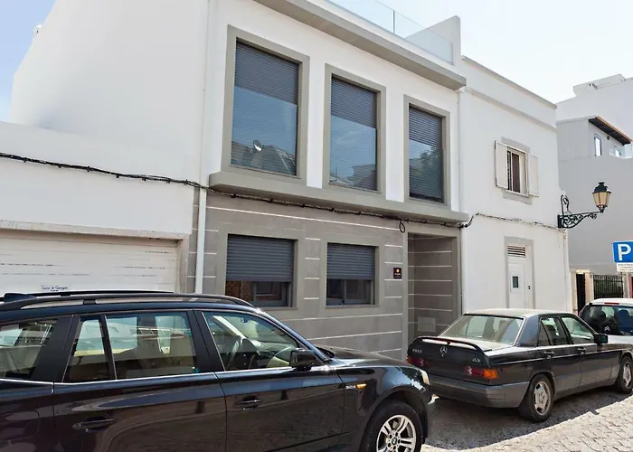 Faro Clara Suites
