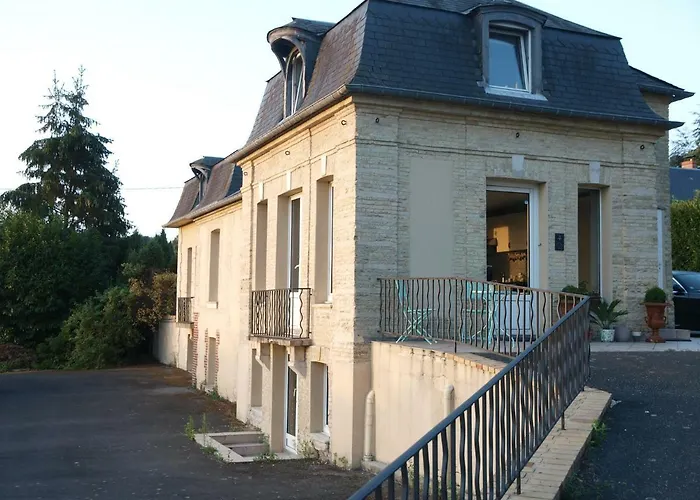 D'Hôtes Entre Deux Rives