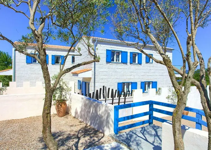 Pax Houses