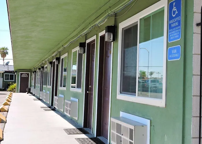 Motels American Inn