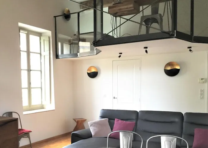 Clos Des Arts Suspendus