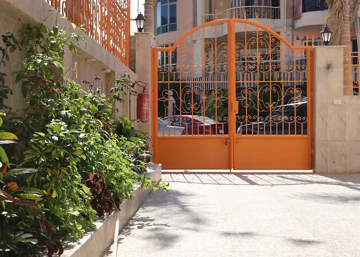 Al Raya Apartments